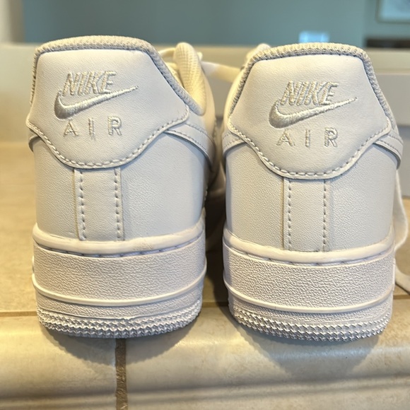 Nike Air Force 1 WMNS 7.5 - Picture 8 of 12